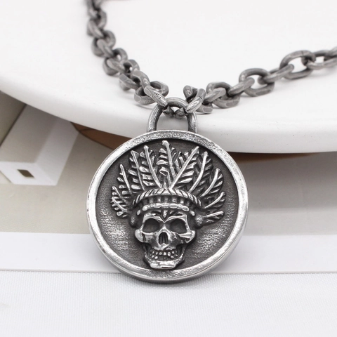 Vintage Indian Skull Pendant Necklace Retro Stainless Steel Distressed Coin Medallion Chain For Men Punk Rock Jewelry