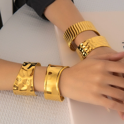 Vintage Edelstahl Armreif Offen Damen Gold Silber Plattiert Unregelmäßig Gehämmert Wellen Textur Verstellbar Armband Schmuck Geschenk