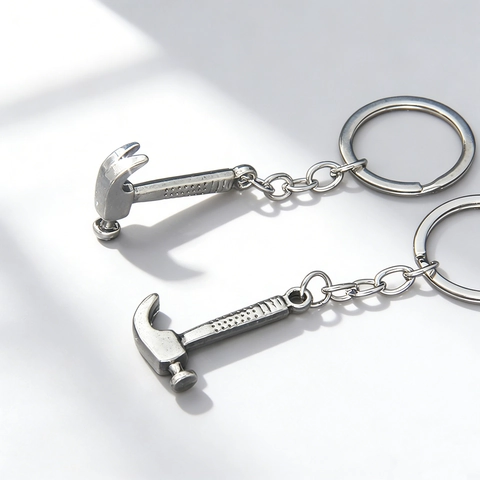 Novelty Simulation Tool Hammer Keychain Creative Alloy Metal Key Ring Vintage Silver Small Hammer Pendant Gift For Men Women