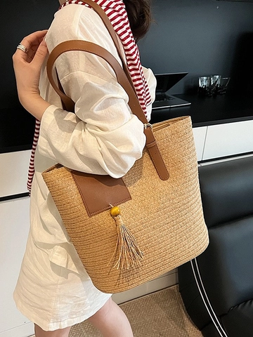 Women Large Capacity Straw Woven Tote Bag Summer Vacation Beach Shoulder Bag With Tassel Leather Strap Handwoven Handbag