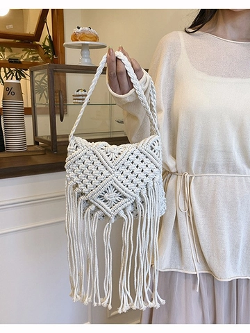 Handmade Bohemian Straw Woven Crossbody Bag For Women Geometric Diamond Pattern Tassel Shoulder Bag Beach Resort Bucket Bag