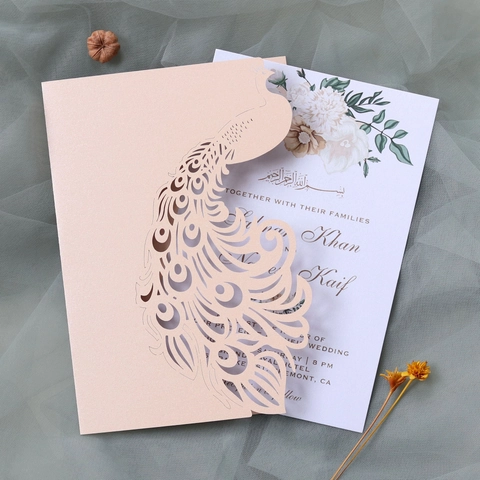 Set di Inviti di Nozze a Forma di Pavone Taglio Laser Con Buste Carta Perlata Inviti Traforati per Banchetto di Matrimonio Festa