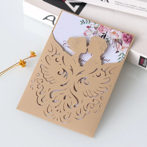 Elegant Laser Cut Wedding Invitations Floral Kissing Couple Pearlescent Paper Invitation Cards For Marriage Engagement Party