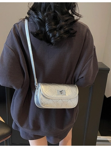 Women Quilted PU Leather Crossbody Bag Fashion Lingge Mini Square Bag With Metal Chain Strap And Lock Buckle Elegant Shoulder Bag