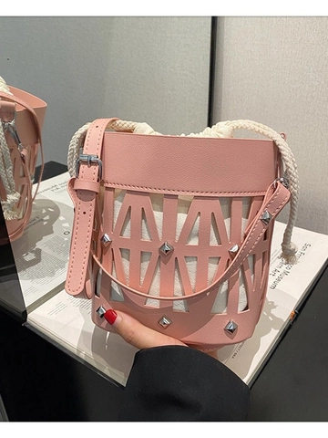 Sac Seau Géométrique Ajouré pour Femme en Cuir PU à Cordon Sac Bandoulière Décoration de Rivets Métalliques Grande Capacité