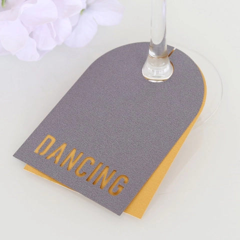 Laser Cut Dancing Wine Glass Place Cards Pearl Paper Hollow Out Seat Table Name Tags For Wedding Banquet Party Decoration