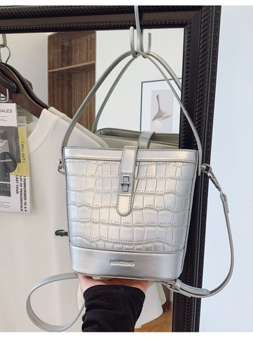 Women Crocodile Embossed PU Leather Bucket Crossbody Bag Fashion Handbag With Metal Lock Single Shoulder Bag For Daily Use