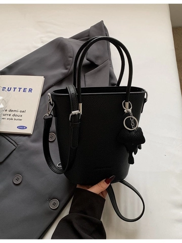 Sac Seau Femme Mode en Cuir PU Grain Galet Avec Pendentif Éléphant Sac à Main Bandoulière Accessoires en Argent pour Quotidien