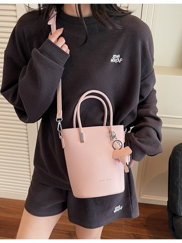 Sac Seau Femme Mode en Cuir PU Grain Galet Avec Pendentif Éléphant Sac à Main Bandoulière Accessoires en Argent pour Quotidien