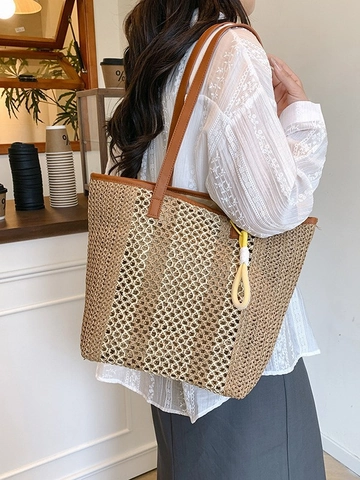 Grand Sac Cabas Tissé en Paille pour Femmes Sac à Épaule d'Été Plage Vacances avec Poignée en Cuir PU et Décoration de Pendentif