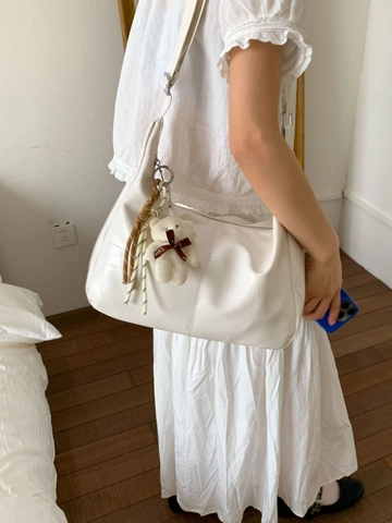 Sac Hobo Grande Capacité Motif Crocodile Pour Femmes Sac à Bandoulière En Cuir PU Avec Pendentif Ours Sac Cabas Décontracté