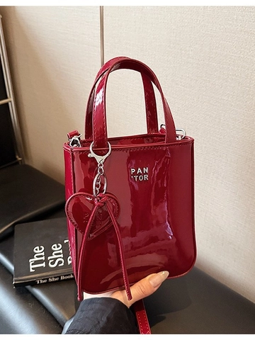 Damen Glänzende PU Leder Mini Handtasche Mit Herzanhänger Minimalistische Vielseitige Umhängetasche Beuteltasche Handy Tasche Top Griff Tasche
