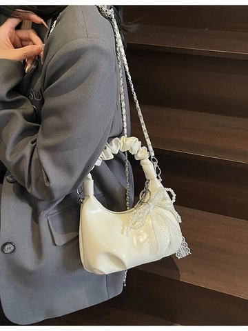 Sac Hobo en Cuir PU pour Femmes Avec Poignée Froncée Pendentif Nœud en Dentelle et Perle Artificielle Sac Bandoulière Chaîne Métal
