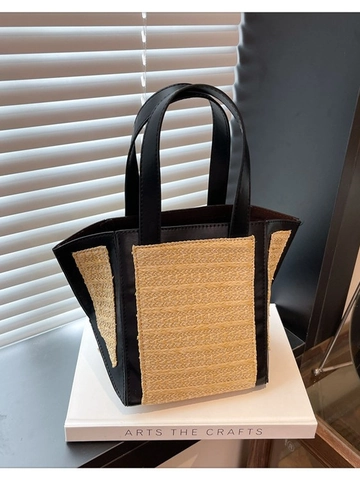 Fashion Women Straw Woven Handbag Minimalist Contrast Leather Stitching Large Capacity Beach Shoulder Tote Bag For Vacation