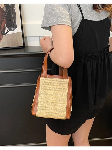 Fashion Women Straw Woven Handbag Minimalist Contrast Leather Stitching Large Capacity Beach Shoulder Tote Bag For Vacation