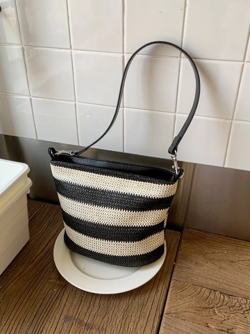 Women's Contrast Color Stripe Straw Woven Bucket Bag Large Capacity Single Shoulder Crossbody Bag Vacation Style