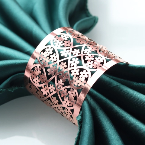 Laser Cut Paper Napkin Rings Mirror Gold Hollow Flower Pattern Buckles For Wedding Banquet Party Hotel Table Decor