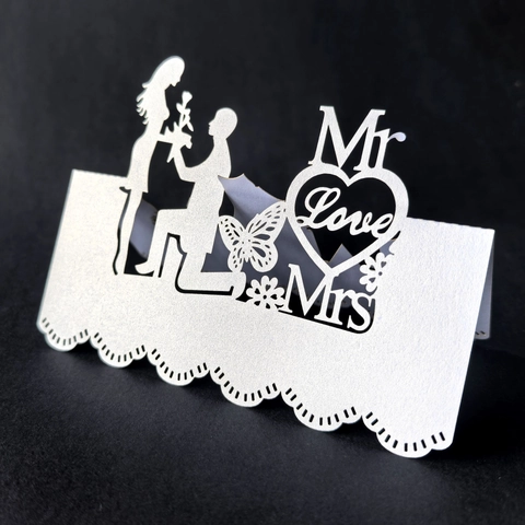 Laser Cut Pearlescent Paper Wedding Place Cards Hollow Butterfly Heart Proposal Silhouette Table Cards For Marriage Party Decor