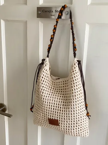 Bohemian Hand-Woven Straw Tote Bag For Women Hollow Out Beach Shoulder Bag With Wood Beads Decoration Casual Travel Handbag