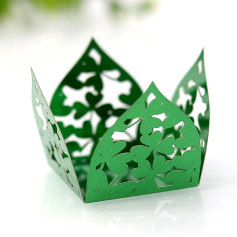 Involucri per Cioccolato in Cartoncino a Specchio Taglio Laser Fodere per Scatole di Caramelle a Trifoglio Cavo per Decorazione di Matrimoni Feste San Patrizio