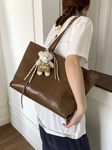 Women Fashion Large Capacity PU Leather Tote Bag Crocodile Pattern Shoulder Bag With Plush Bear Pendant Casual Handbag