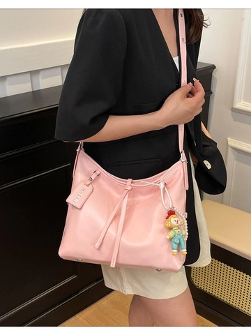 Sac à Bandoulière Hobo en Cuir PU pour Femme de Grande Capacité Sac Cabas de Mode avec Accessoire de Pendentif de Dessin Animé