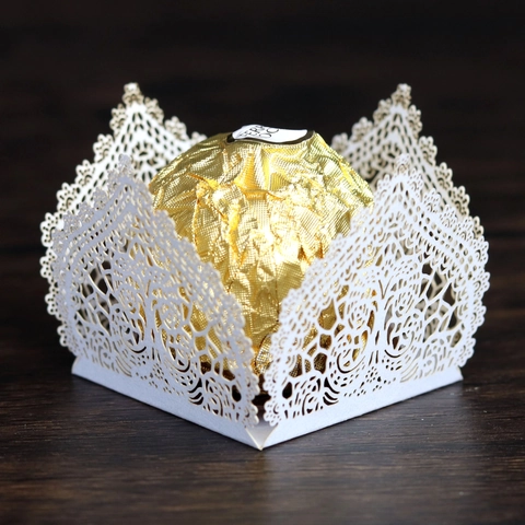 Laser Geschnitten Spitze Hohl Schokolade Bonbon Schachtel Hochzeit Party Geburtstag Deko Perlmuttpapier Geschenkbox