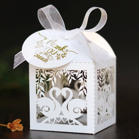 Schwan Lasergeschnittene Süßigkeitenbox Perlmuttpapier Hohl Herz Geschenkbox Mit Schleife Und Anhänger Hochzeit Party Deko