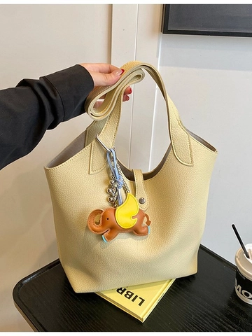 Sac Cabas Femme en Cuir PU Grande Capacité Motif Litchi Sac à Bandoulière Minimaliste Avec Pendentif Éléphant