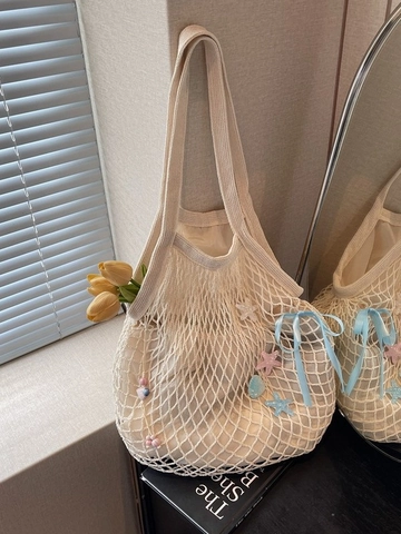 Grand Sac Cabas Tissé pour Femmes Sac à Épaule en Filet Ajouré Avec Breloques Étoile de Mer Coquillage Nœud en Ruban Sac de Plage Vacances