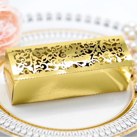 Laser Cut Hollow Wedding Candy Box Pearl Paper Gift Packaging Box For Party Favors Chocolate Treat Box Elegant Decoration