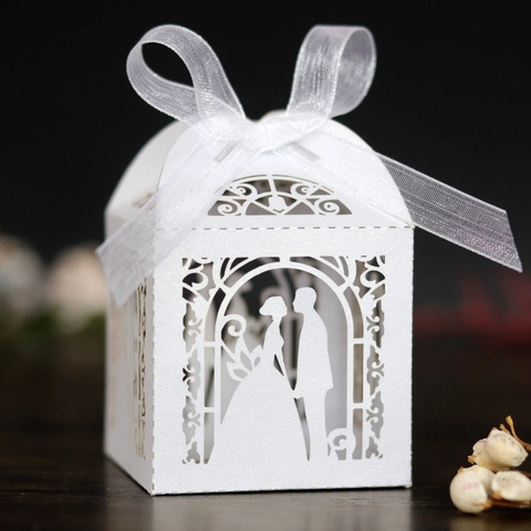 Laser Cut Wedding Favor Candy Box Bride And Groom Silhouette Pearl Paper Party Gift Packaging Box With Ribbon Bow