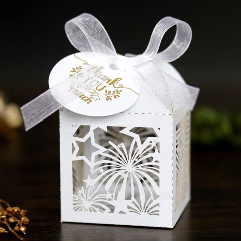 Scatola per Caramelle Intagliata al Laser con Stelle e Fuochi d'Artificio in Carta Perlata con Nastro per Matrimonio Festa