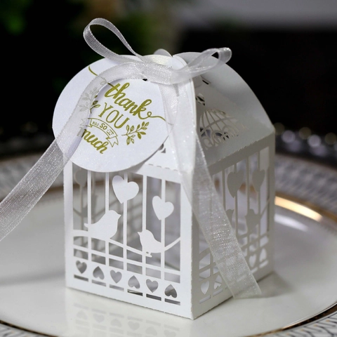 White Laser Cut Birdcage Candy Box European Hollow Heart Bird Favor Boxes With Ribbon Thank You Tag Wedding Party Gift Box
