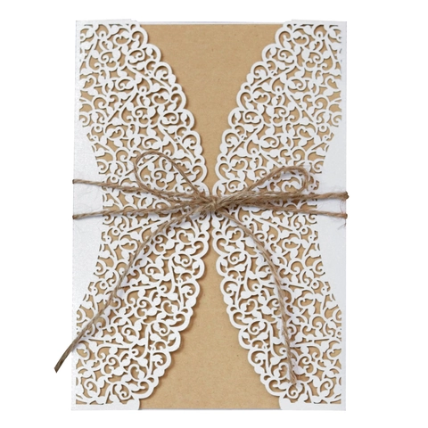 Elegante Set di Inviti di Nozze Tagliati al Laser Inviti a Pizzo Bianco Traforato Con Pagina Interna in Carta Kraft Buste Fiocco di Spago Biglietti d'Auguri per Feste Rustiche
