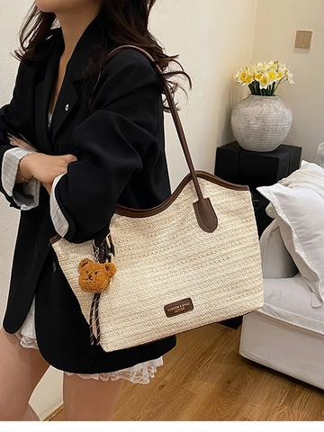 Mode Sac Fourre-tout en Paille Tissé Grande Capacité Sac à Épaule Décontracté Avec Pendentif Ours Été Plage Main Femme Voyage
