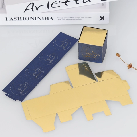 Laser Cut Mubarak Moon Star Gift Box Eid Ramadan Party Favors Pearlescent Paper Hollow Candy Boxes Celebration Supplies