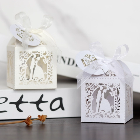 Laser Cut Wedding Favor Boxes With Ribbon And Thank You Tags Hollow Out Candy Boxes For Wedding Party Gift Packaging