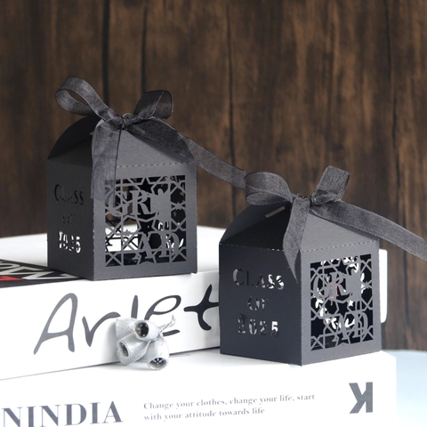 Scatola Bomboniera Festa di Laurea Taglio Laser Cartoncino Nero Scatola Regalo Con Fiocco per Celebrazione Classe 2025 Studenti