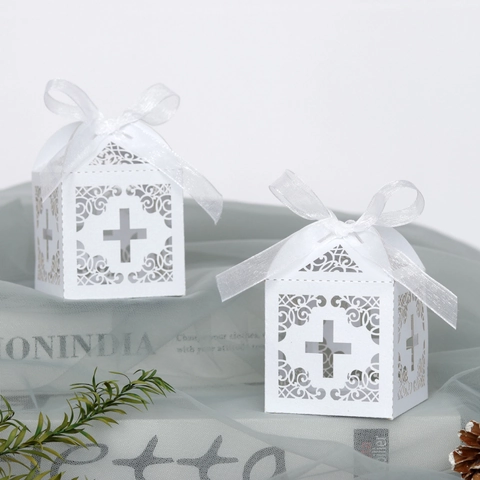 Laserschnitt Kreuz Hohl Hochzeit Bonbonschachteln Weiß Elfenbein Perlmuttpapier Geschenkbox Für Taufe Kommunion Party
