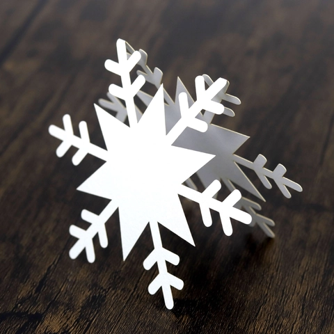 Elegant White Snowflake Hollow Laser Cut Paper Place Cards For Wedding Christmas Party Table Name Seat Blessing Cards