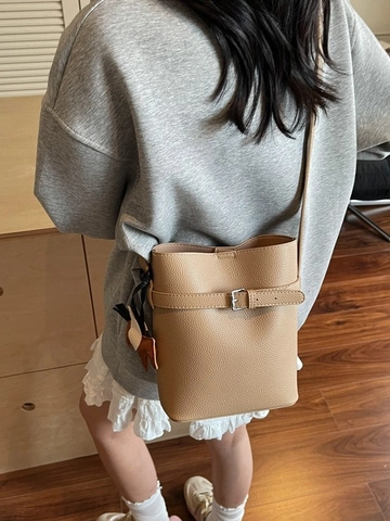 Fashion PU Leather Lychee Pattern Bucket Bag For Women With Horse Charm Adjustable Strap Shoulder Crossbody Bag