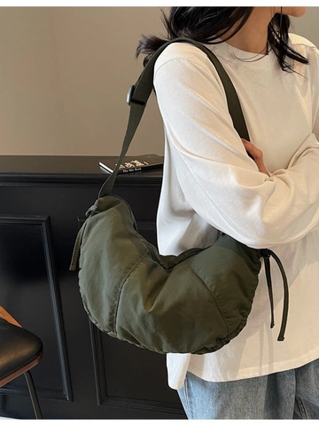 Women Large Capacity Hobo Bag Minimalist Solid Color Fabric Shoulder Bag Vintage Pleated Drawstring Crossbody Tote Bag