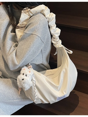Sac à Épaule Hobo Grande Capacité pour Femme Bandoulière Plissée Nylon Sac Dumpling Avec Pendentif Peluche Main Sac de Mode