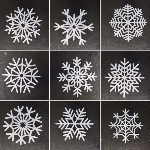 Dessous de Verre en Papier Flocon de Neige Découpés au Laser Décoration de Fête de Noël Marque-place en Carton Perlé pour Banquet de Mariage Décor de Table Flocon Blanc