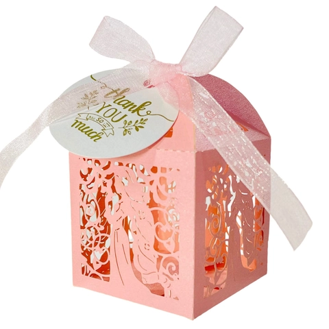 Scatola Regalo in Carta Traforata a Taglio Laser Stile Europeo Con Nastro E Cartellino Di Ringraziamento Per Confezione Caramelle Matrimonio
