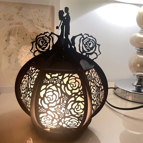 Lanterna di Carta Romantica con Rose Silhouette di Coppia Luce Decorativa per Matrimonio San Valentino Festa Casa