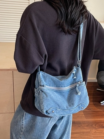 Sac Bandoulière en Denim Grande Capacité pour Femmes Vintage Délavé à l'Eau Sac Cabas Multipoches Décontracté Quotidien Sac à Épaule Large Bandoulière Rivets