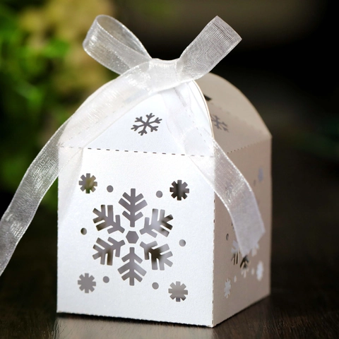 Laserschnitt Schneeflocke Süßigkeitenbox Weihnachten Hochzeit Party Gastgeschenk Papier Hohl Geschenkbox Mit Band