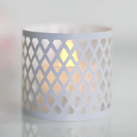Abat-jour de Bougie en Papier Découpé au Laser Motif Géométrique de Grille pour Décoration de Mariage Fête Maison